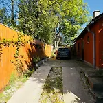 Hedonist Jacuzzi Free Parking *