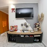 Hedonist Jacuzzi Free Parking Apartman *