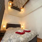 Hedonist Jacuzzi Free Parking