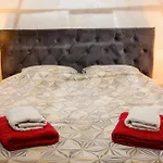 Hedonist Jacuzzi Free Parking Apartman *