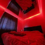 Hedonist Jacuzzi Free Parking