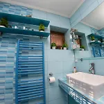 Hedonist Jacuzzi Free Parking