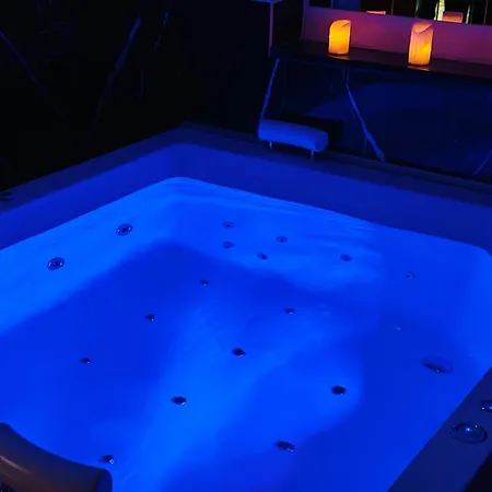 Hedonist Jacuzzi Apartment Sarajevo