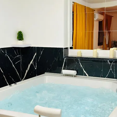 Hedonist Jacuzzi Free Parking Appartamento