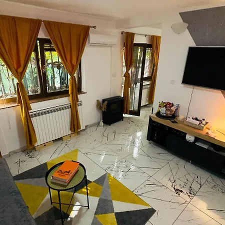 Hedonist Jacuzzi Apartment Sarajevo