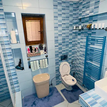 Hedonist Jacuzzi *