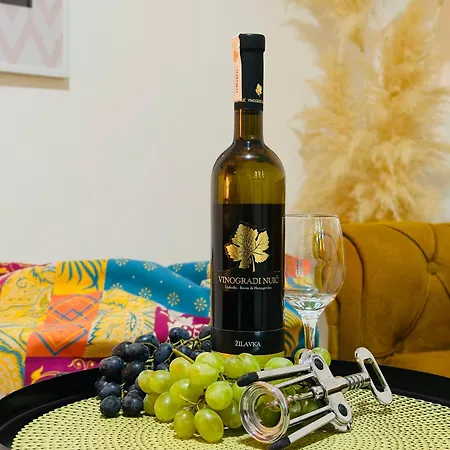 Hedonist Jacuzzi Free Parking Appartamento Sarajevo