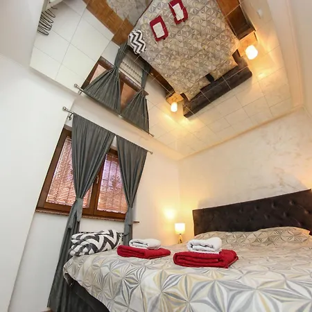 Hedonist Jacuzzi Centar Free Private Parking דירה סראייבו