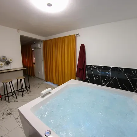 דירה Hedonist Jacuzzi Centar Free Private Parking