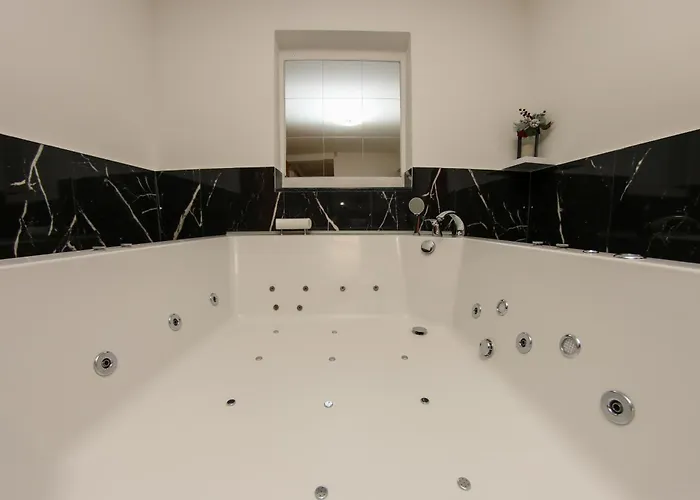 דירה Hedonist Jacuzzi Free Parking *