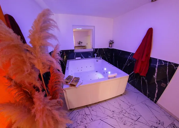 Hedonist Jacuzzi Free Parking شقة سراييفو