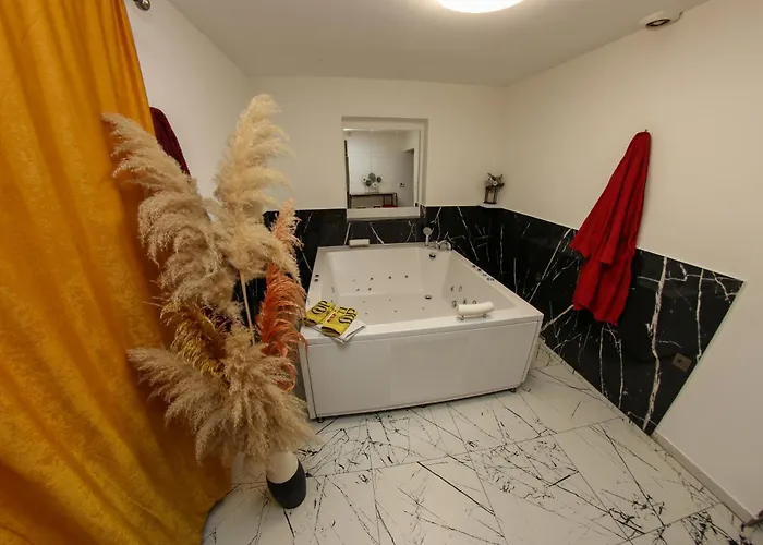 Hedonist Jacuzzi Free Parking 塞拉耶佛