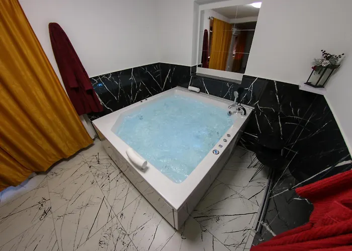 Hedonist Jacuzzi Free Parking דירה