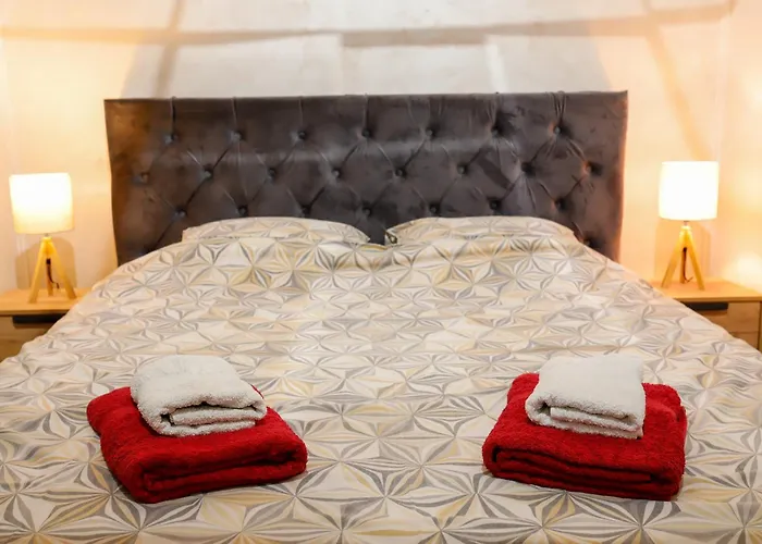 Hedonist Jacuzzi Free Parking شقة *