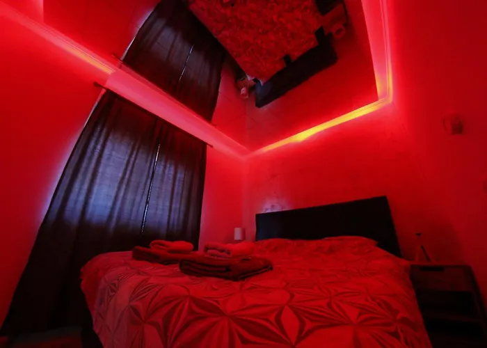 Hedonist Jacuzzi Free Parking