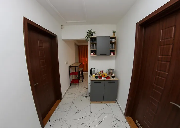 Hedonist Jacuzzi Free Parking