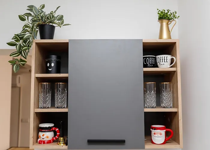 Hedonist Jacuzzi Free Parking *