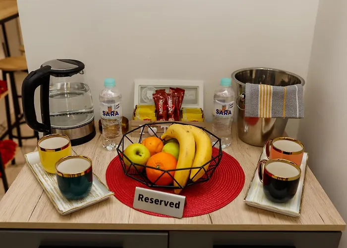 Hedonist Jacuzzi Free Parking