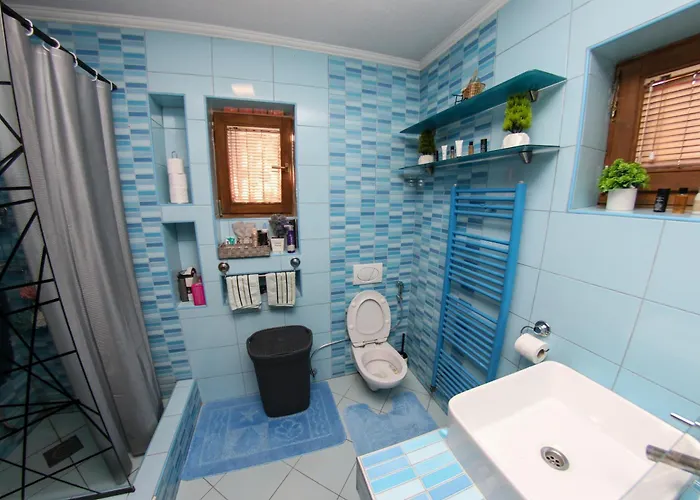 Hedonist Jacuzzi Free Parking سراييفو